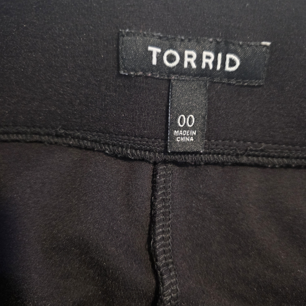 Torrid Black Lace-Up Mini Skirt Size 00 Stretch Bodycon Goth - Picture 5 of 9